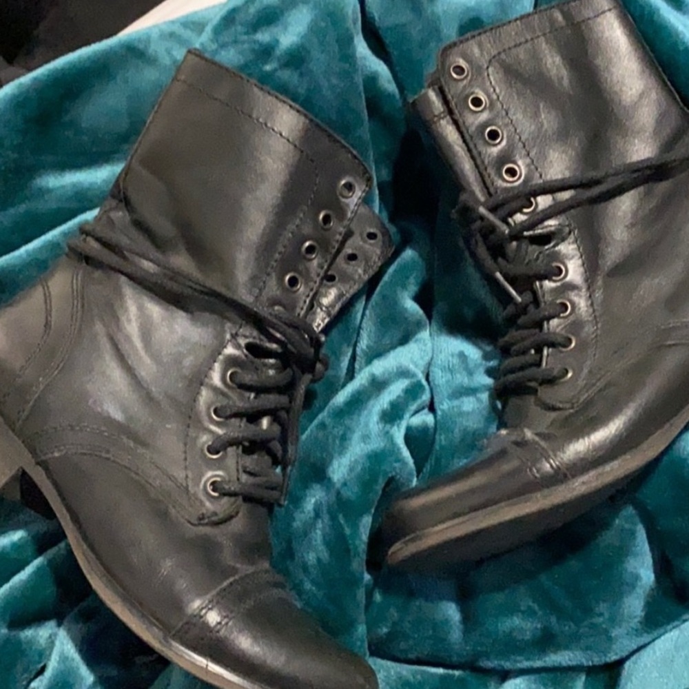 Steve Madden boots